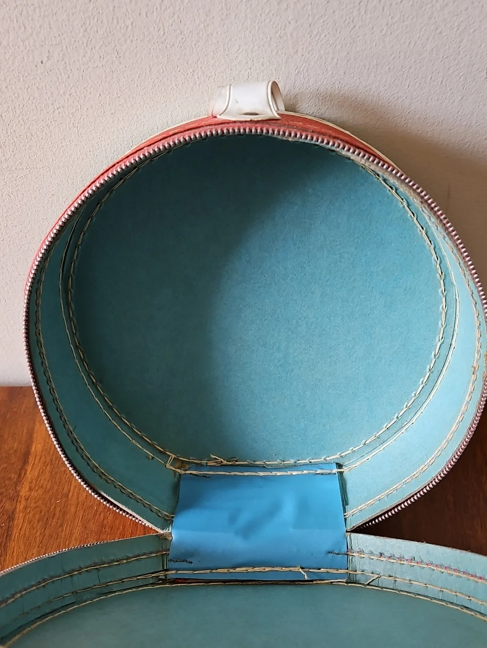 Vintage Swift Doll Travel Train Case